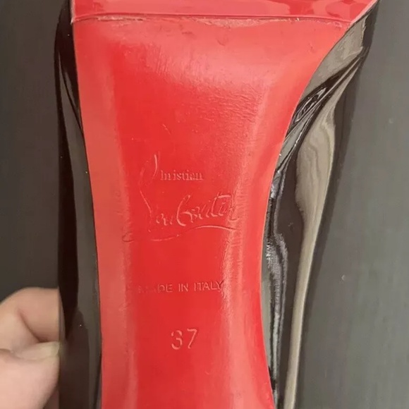 Christian Louboutin Round Toe Heels Pumps 37 Black Patent Leather - Picture 5 of 8